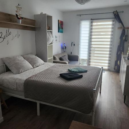 Studio Avec Terrasse Troarn Bagian luar foto